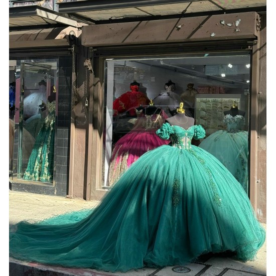 Cape Sleeve Green Quinceanera Dresses Sweetheart Neckline 15 Dress