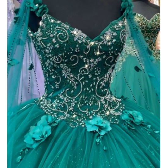 Floor Length Custom Made Green Quinceanera Dresses With Cape