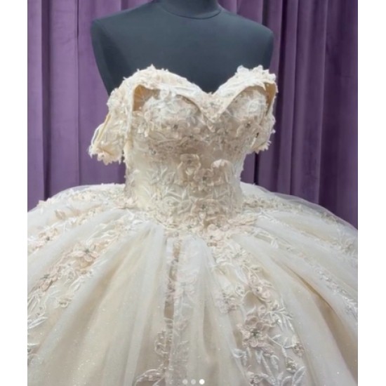 Ivory Quinceanera Dresses Lace Appliqued Off Shoulder 15 Dress