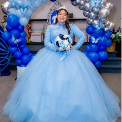 Long Sleeve Sky Blue Quinceanera Dress Lace Appliques High Neck 15 Dresses