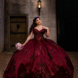 Off Shoulder Burgundy Quince Dress Girls Sweet 16 Dresses Vestidos De 15 Anos