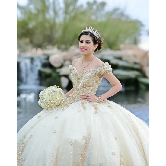 Off Shoulder Champagne Quinceanera Dress Sweetheart Neck 15 Dresses