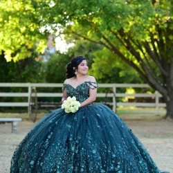 Off Shoulder Emerald Green Quinceanera Dress Lace Appliques V Neck 15 Dresses