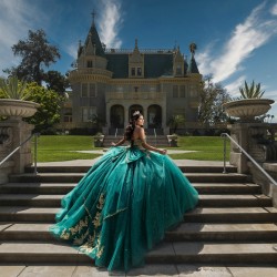 Off Shoulder Emerald Green Quinceanera Dresses Crystal Sweetheart Neck 15 Dress