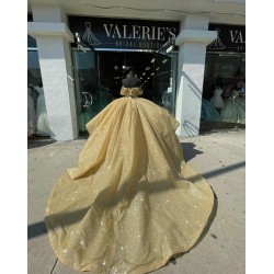 Off Shoulder Gold Quinceanera Dress Sweetheart Neck 15 Dresses