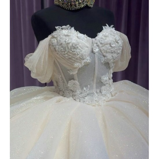 Off Shoulder Ivory Quinceanera Dresses Sweetheart Neckline 15 Dress