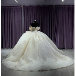 Off Shoulder Ivory Quinceanera Dresses Sweetheart Neckline 15 Dress