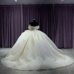 Off Shoulder Ivory Quinceanera Dresses Sweetheart Neckline 15 Dress