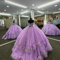 Off Shoulder Lilac Quinceanera Dress Sweetheart Neck 15 Dresses Lace Leaf Ball Gown