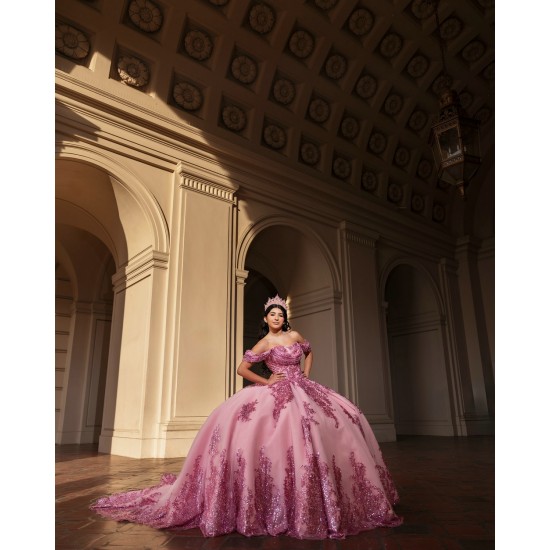 Off Shoulder Pink Quinceanera Dresses Pearl Sweetheart Neck 15 Dress