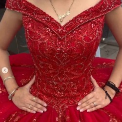 Off Shoulder Red Quince Dresses V Neck Beading 15 Dress Lace Appliques Ball Gown