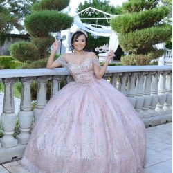 Off Shoulder Rose Gold Quinceanera Dress Sequin Sweetheart Neck 15 Dresses