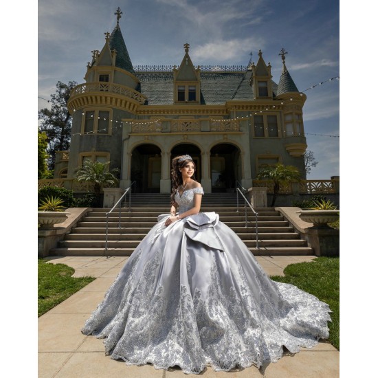 Off Shoulder Silver Quinceanera Dresses Lace Appliques Sweetheart Neck 15 Dress