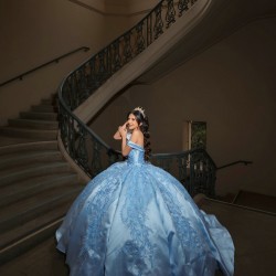 Off Shoulder Sky Blue Quinceanera Dresses Sweetheart Neck 15 Dress