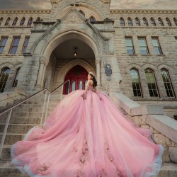 Off Shoulder Vestidos De 15 Anos Pink Quince Dress Sweetheart Neck Crystal Vestidos De XV Anos