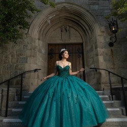 Sleeveless Emerald Green Quinceanera Dresses V Neck 15 Dress