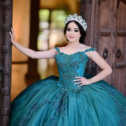 Sleeveless Green Quince Dresses Lace Appliques Scoop Neck 15 Dress