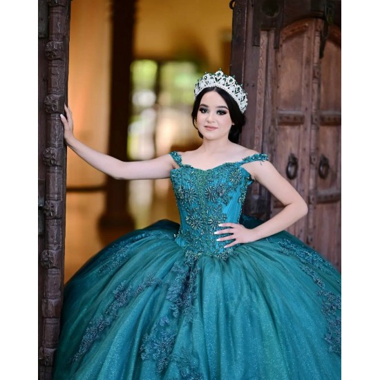 Sleeveless Green Quince Dresses Lace Appliques Scoop Neck 15 Dress