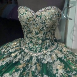 Sleeveless Green Quinceanera Dress Sweetheart Lace Appliques Crystal 15 Dresses