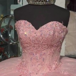 Sleeveless Rose Gold Quinceanera Dresses Sweetheart Neck Beading 15 Dress