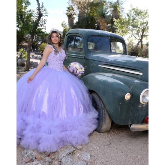 Sleeveless Tiered Lilac Quince Dresses Lace Appliques V Neck 15 Dress