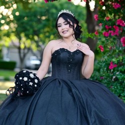 Sweetheart Neck Black Quinceanera Dress Sleeveless 15 Dresses