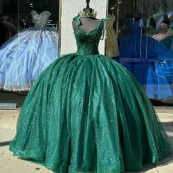 Sweetheart Neck Emerald Green Quinceanera Dresses Spaghetti Strap 15 Dress