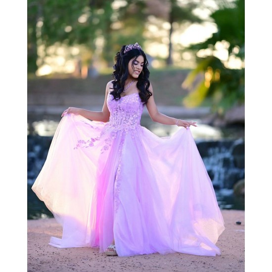 Sweetheart Neck Lilac Quinceanera Dress Lace Appliques Sleeveless 15 Dresses