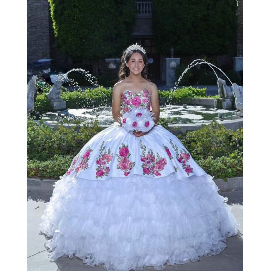 Sweetheart Neck Ruffled White Quinceanera Dress Sleeveless 15 Dresses