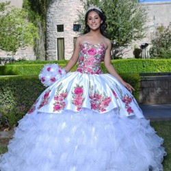 Sweetheart Neck Ruffled White Quinceanera Dress Sleeveless 15 Dresses