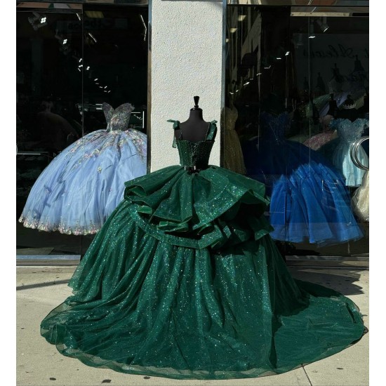 Sweetheart Neck Tiered Emerald Green Quinceanera Dresses Spaghetti Strap 15 Dress