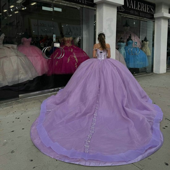 V Neck Lilac Quinceanera Dresses Off Shoulder Ball Gown Crystal 15 Dress