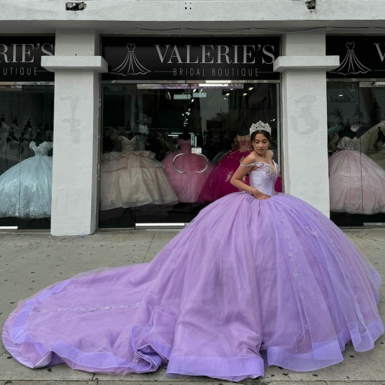 V Neck Lilac Quinceanera Dresses Off Shoulder Ball Gown Crystal 15 Dress