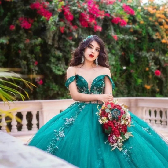 Emerald Green Quinceanera Dress Shiny Ball Gown With 3D Flowers And Beads For 2024 Birthday Party Gowns