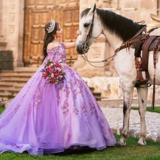 Lavender Quinceanera Dress V Neck Vestidos De 15 Anos With Cape 