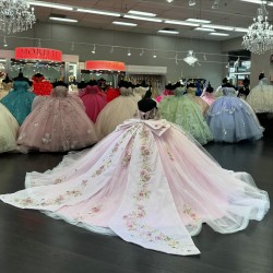 Dreamlike Pink Quinceanera Dress 2024 Off Shoulder Vestidos De Baile Formal Occasion Dresses Party Dress