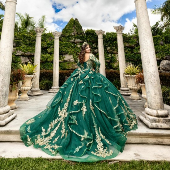 Fashion Emerald Green Quinceanera Dresses Long Sleeve Formal Party Gowns Sweetheart Sequined Lace Applique Ball Gown Prom