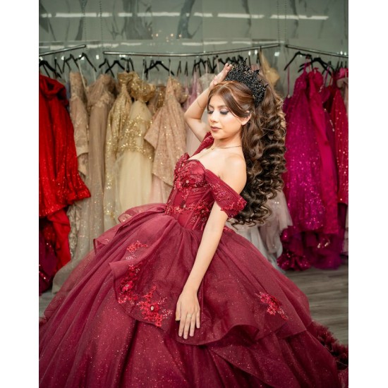 Off Shoulder Burgundy Quinceanera Dress Sweetheart Neck Vestidos De 15 Anos Tiered Sweet 16 Birthday Pageant Party Ball Gown Customized