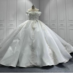 Vintage Off Shoulder Wedding Dresses Strapless Lace Tulle Sweep Train New Design Bridal Gowns